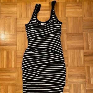 Black and white ribbed bodycon mini dress only worn once